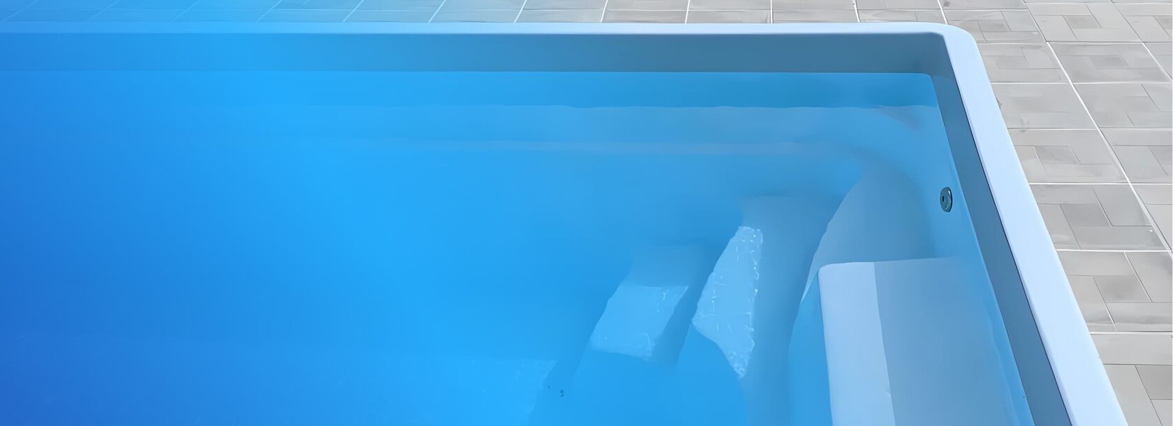 Бордюрный камень для бассейна — установка в Нижневартовске