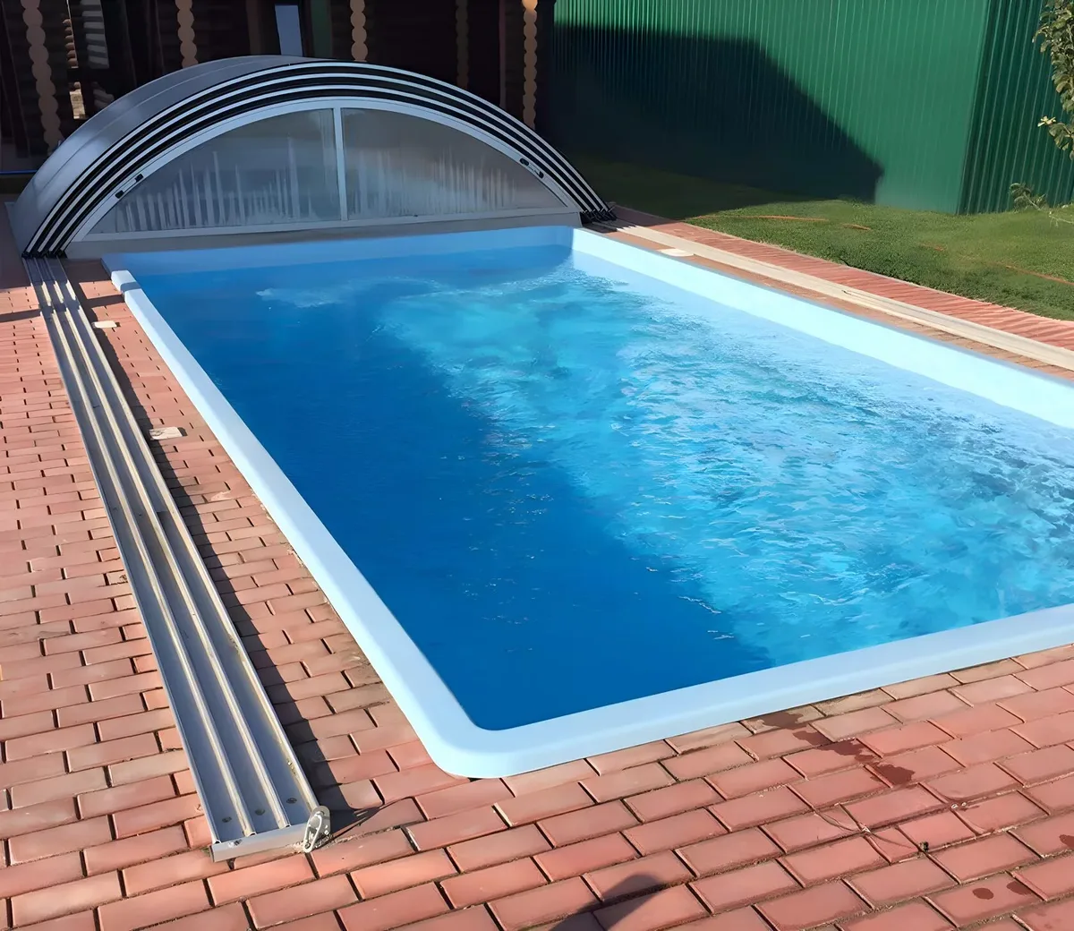 Laguna 7 — вечернее освещение в Нижневартовске