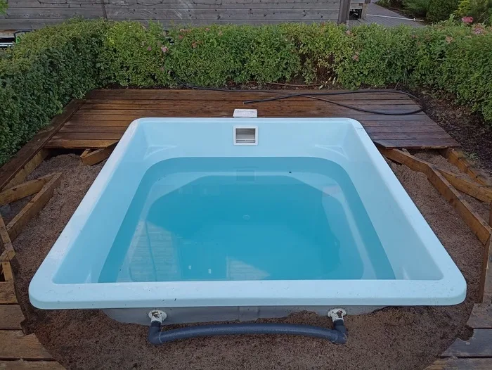 Композитная купель Laguna 2 — установка в Нижневартовске